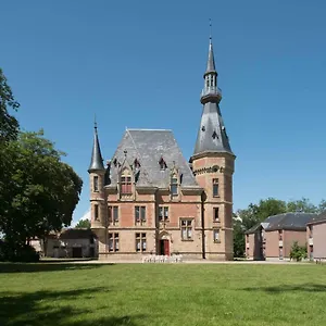 Château De Petit Bois 3*, Cosne-d'Allier France